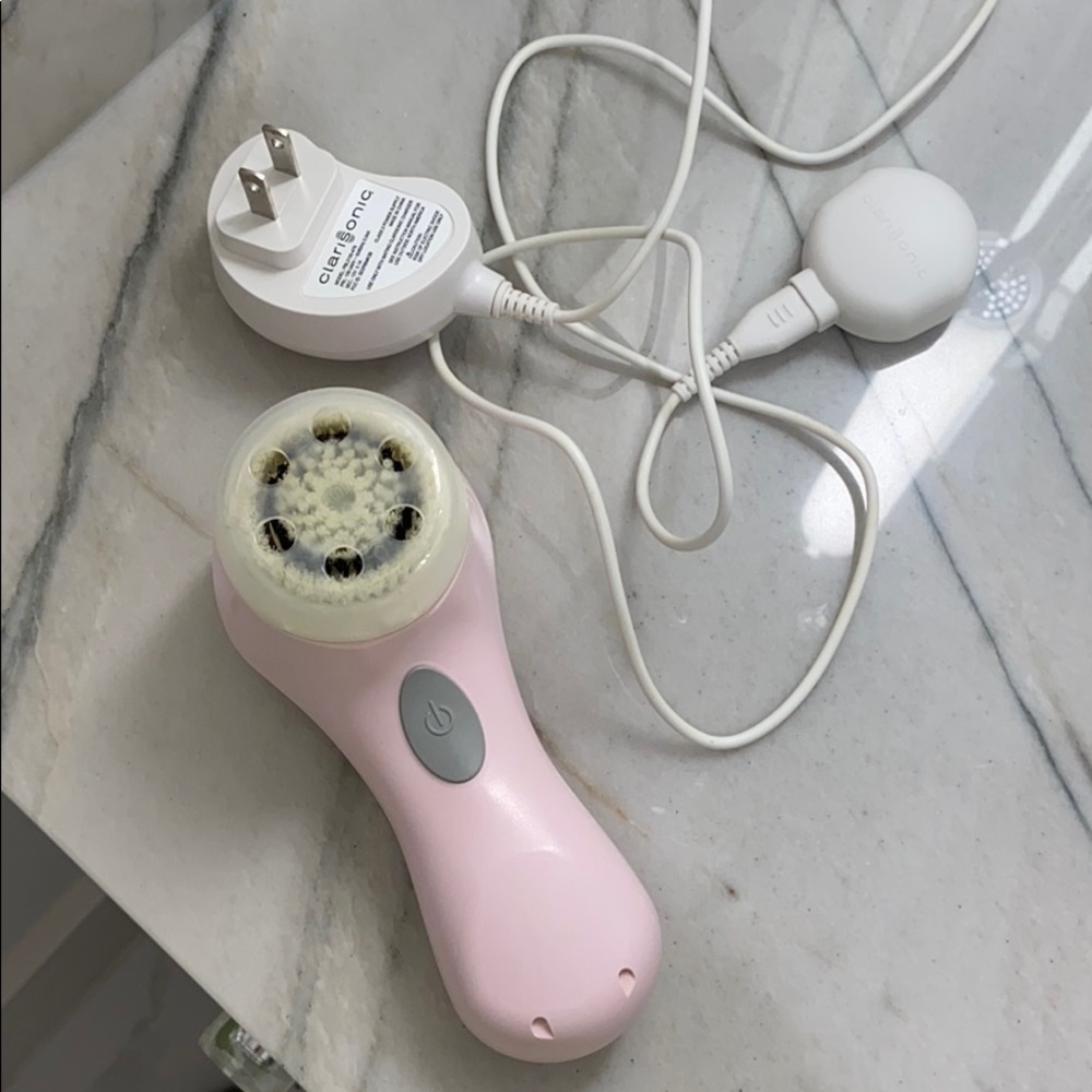 clarisonic mia face cleanser